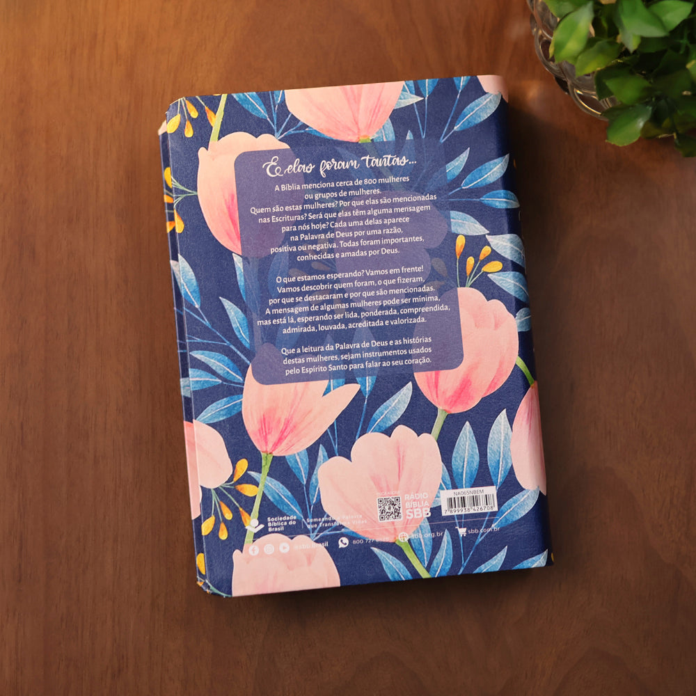A Bíblia da Mulher | Portátil | NAA | Capa Azul Tulipa