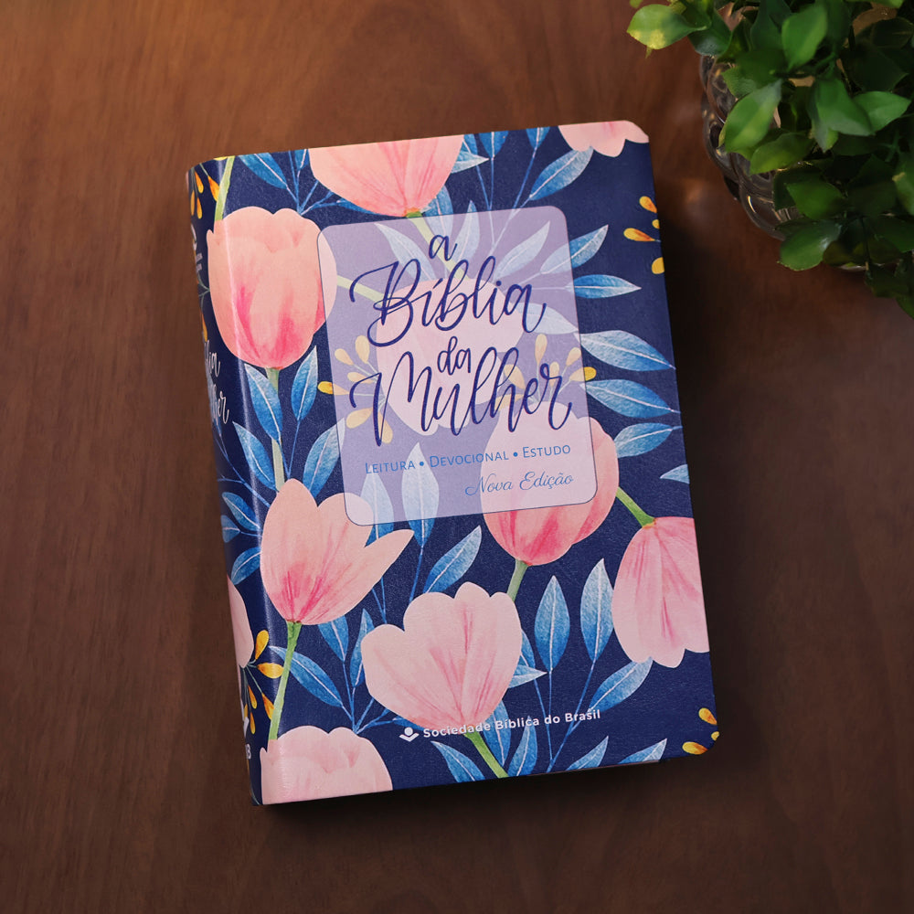 A Bíblia da Mulher | Portátil | NAA | Capa Azul Tulipa
