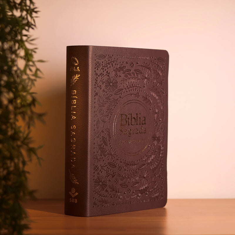 Bíblia Sagrada | Letra Supergigante | NAA | Capa Luxo Vinho Folha