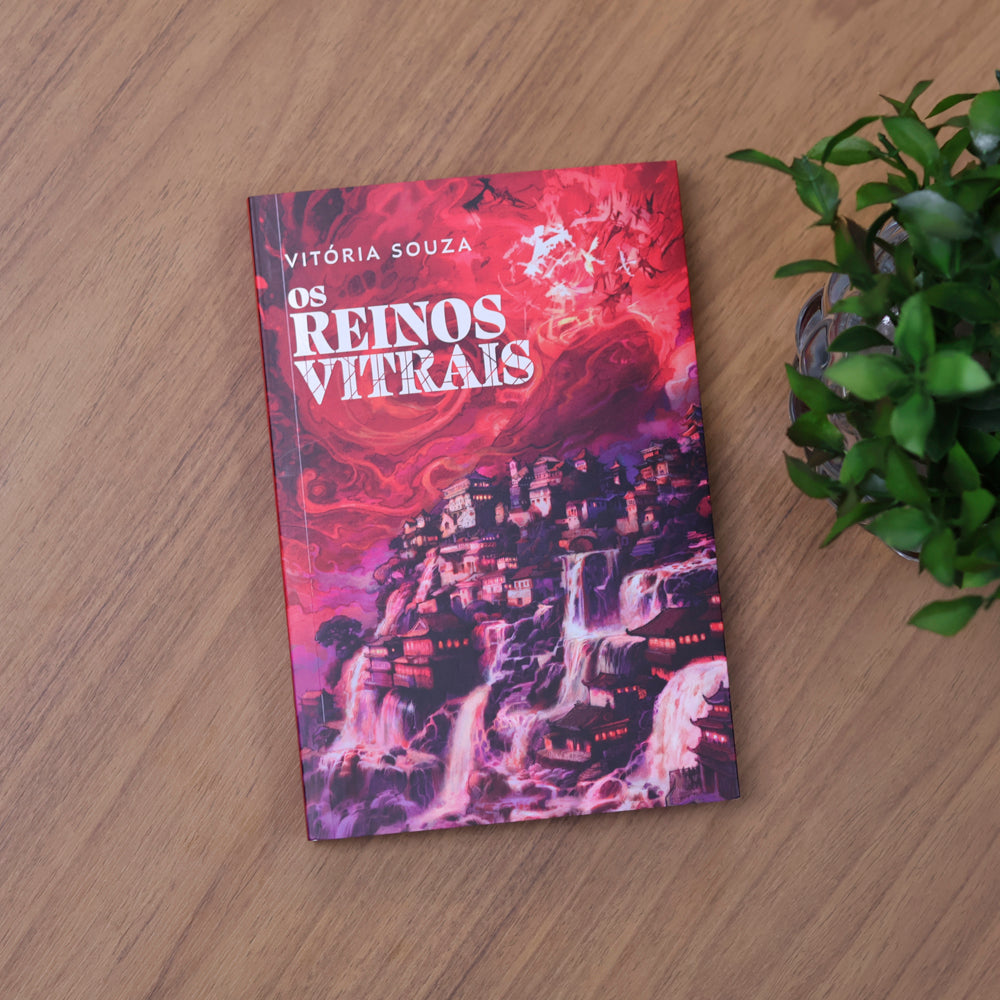 Os Reinos Vitrais | Vitória Souza