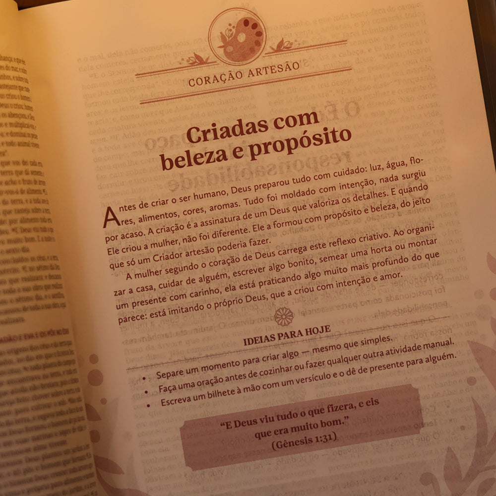 Bíblia Mulher Segundo o Coração de Deus | King James | Capa Marrom