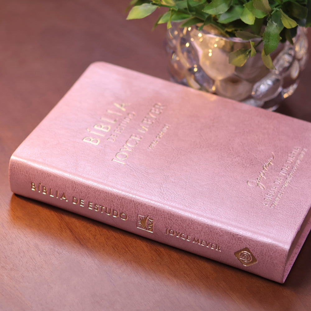 Bíblia De Estudo Joyce Meyer | NVI | Letra Grande | Capa Rosa