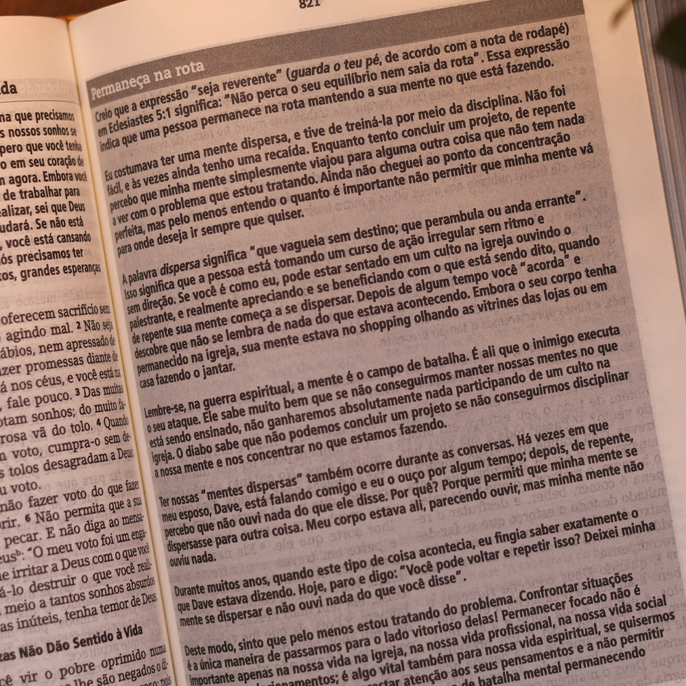 Bíblia De Estudo Joyce Meyer | NVI | Letra Grande | Capa Rosa