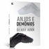 Livro Anjos e Demônios, capa branca com asas pretas e brancas. — Plenitude