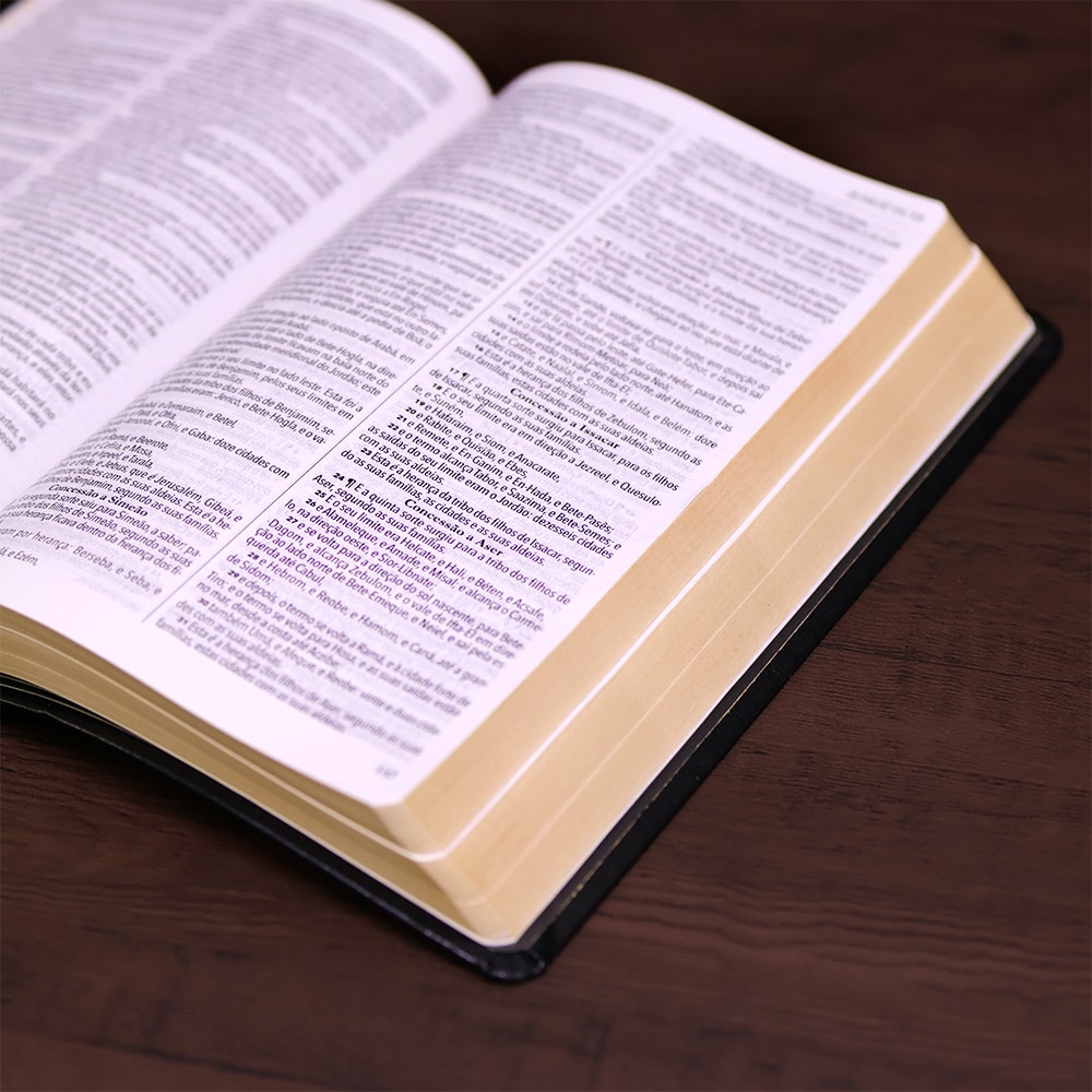 Bíblia King James 1611 | Fiel | Ultrafina Preta