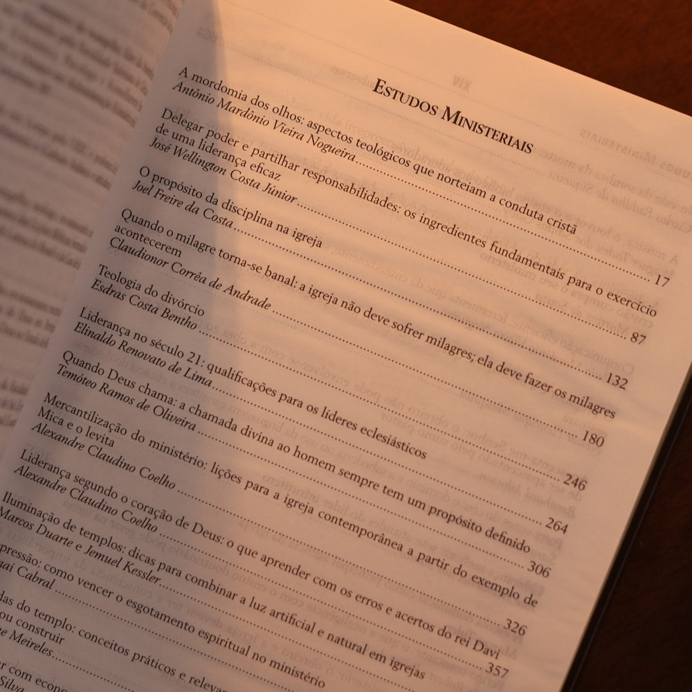 Bíblia do Obreiro Aprovado Média | ARC | Harpa Cristã | Capa Luxo Preta