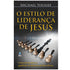 Capa do livro O Estilo de Liderança de Jesus de Michael Youssef, com peças de xadrez e suas sombras. — Plenitude