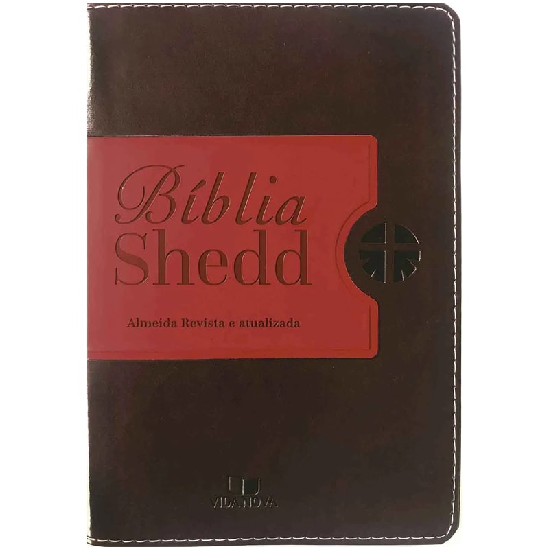 Bíblia Shedd ARA, capa café e vermelha, com detalhes em relevo e costura branca. — Plenitude