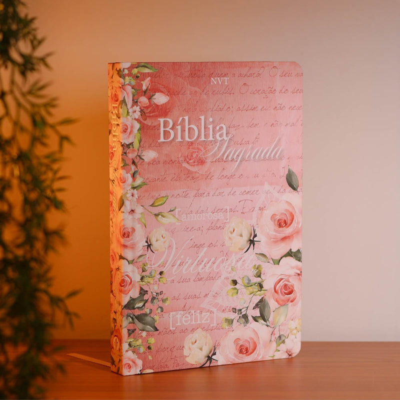 Bíblia Sagrada Mulher Virtuosa | NVT | Letra Normal | Capa Dura Flores