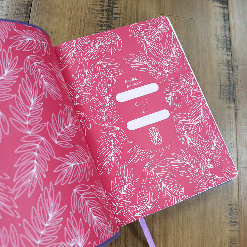 A Bíblia da Mulher que Ora - Edição Expandida | NVT | Letra Normal | Roxa