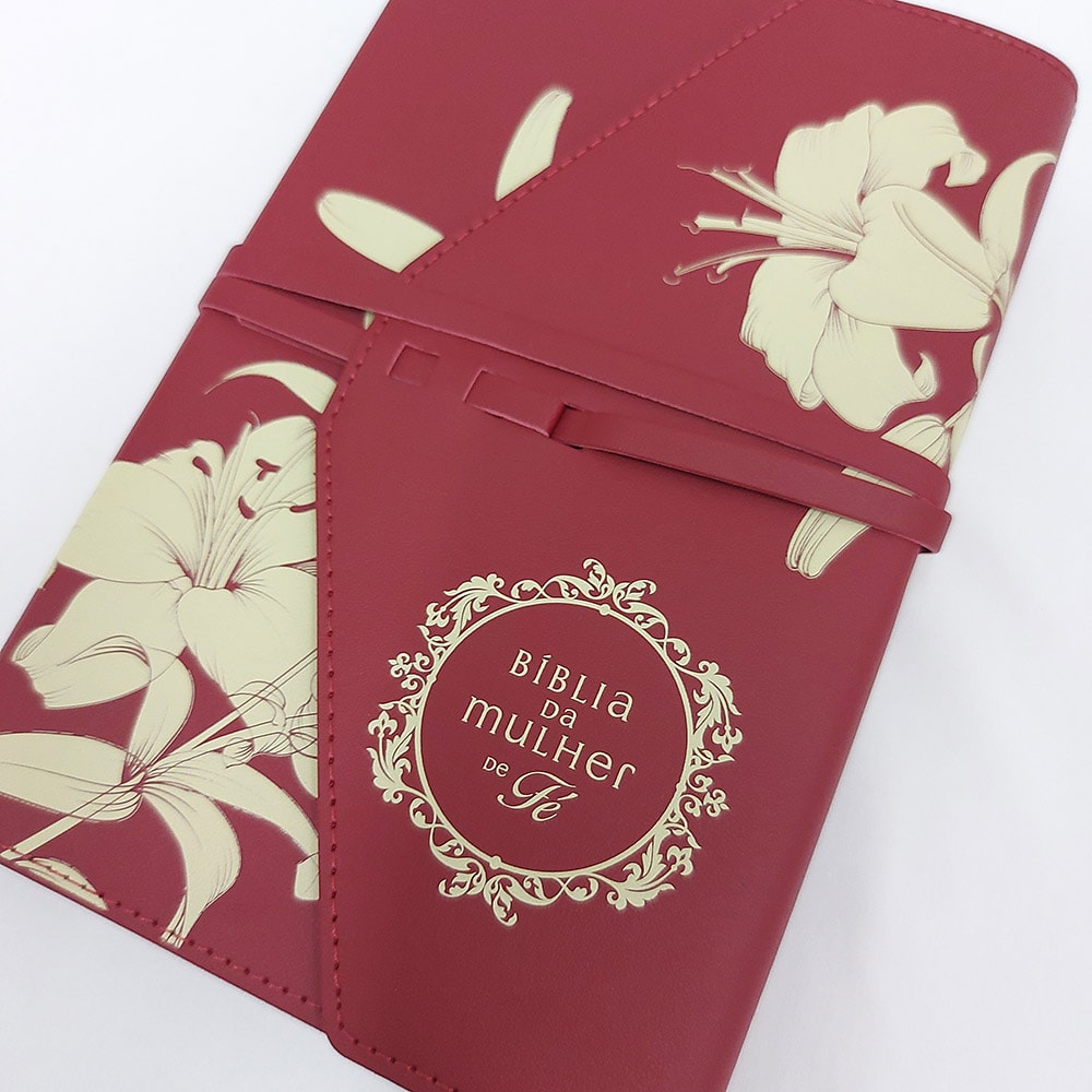 Bíblia da Mulher de Fé | NVI | Comentários Sheila Walsh | Capa Luxo Vinho