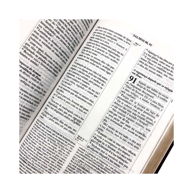 Bíblia de Estudo Pentecostal Média com Harpa Cristã | ARC | Vinho
