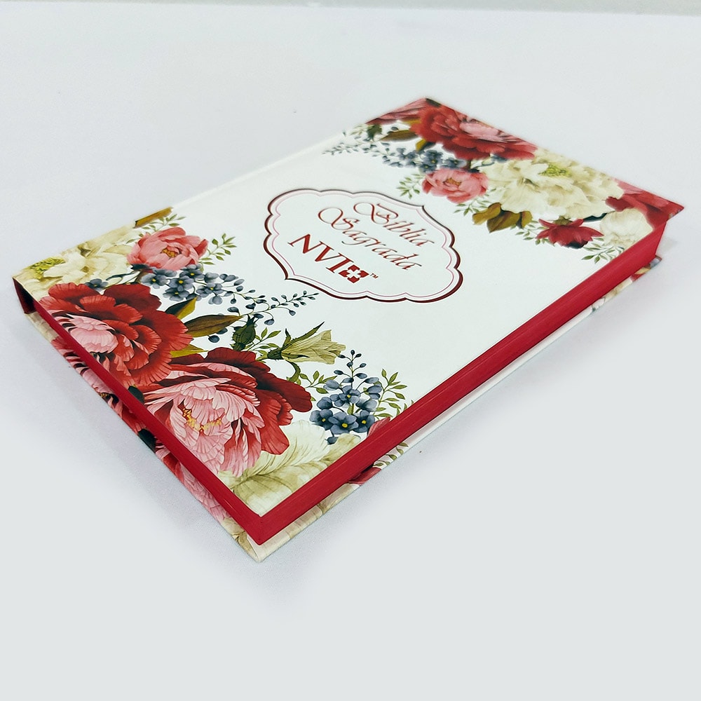 Kit Arranjo de Flores | Bíblia Slim e O Plano Perfeito da Mulher Sábia