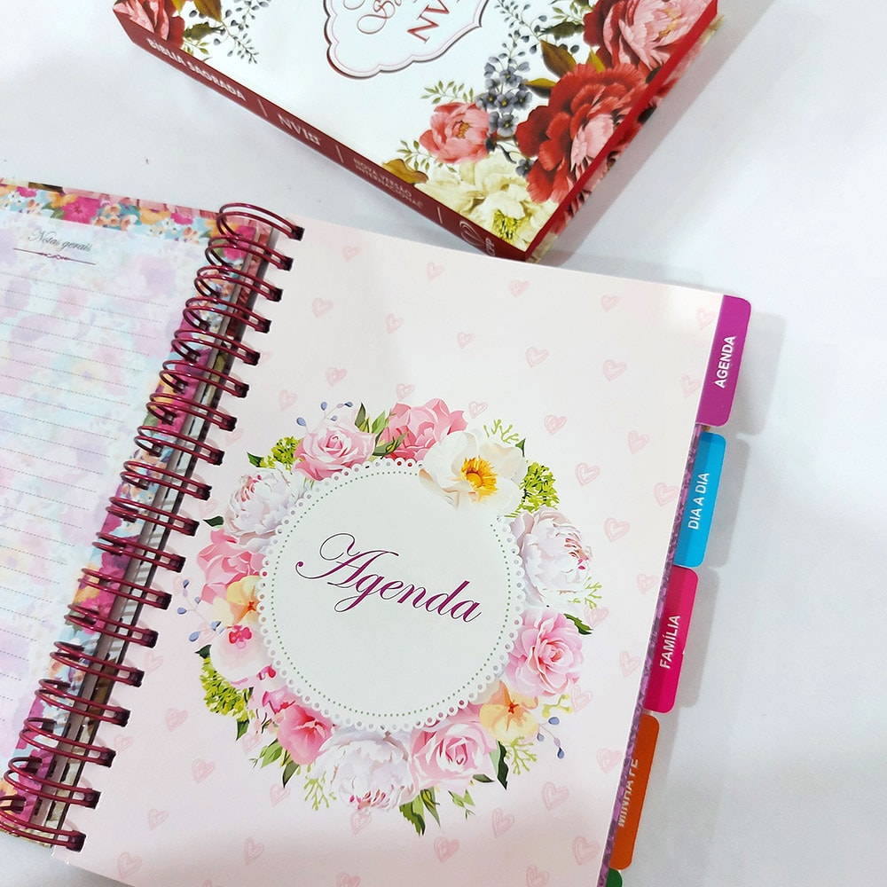 Kit Arranjo de Flores | Bíblia Slim e O Plano Perfeito da Mulher Sábia