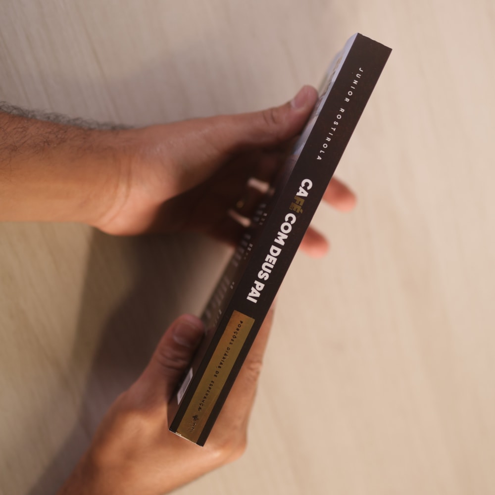 Café com Deus Pai | Porções Diárias de Esperança | Junior Rostirola