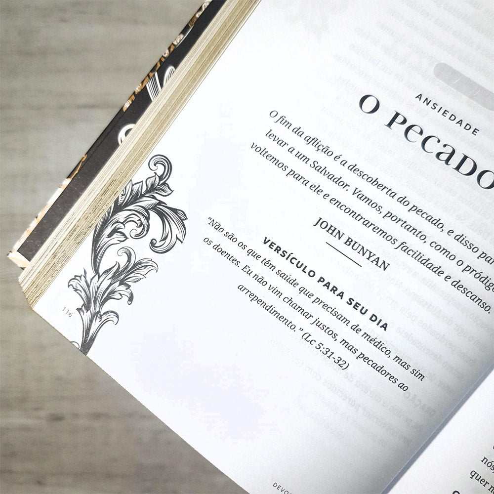 Devocional dos Clássicos | Vol.1 | Capa Dura Floral