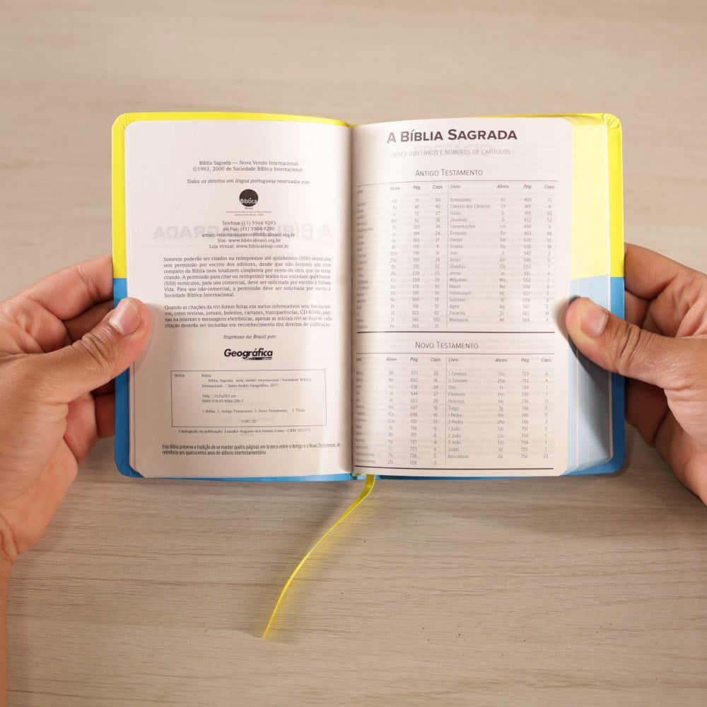 Bíblia Slim Compacta | NVI | Capa Jovem