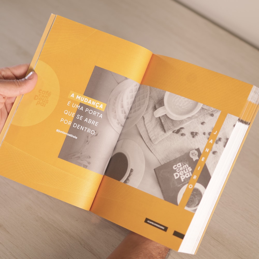 Café Com Deus Pai | Porções diárias de Renovação | Junior Rostirola