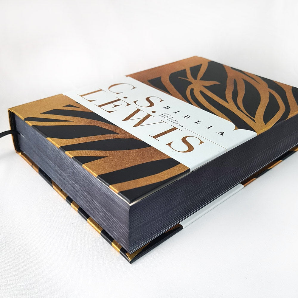 Bíblia C. S. Lewis | NAA | Leitura Perfeita | Capa Dura Preto e Dourado