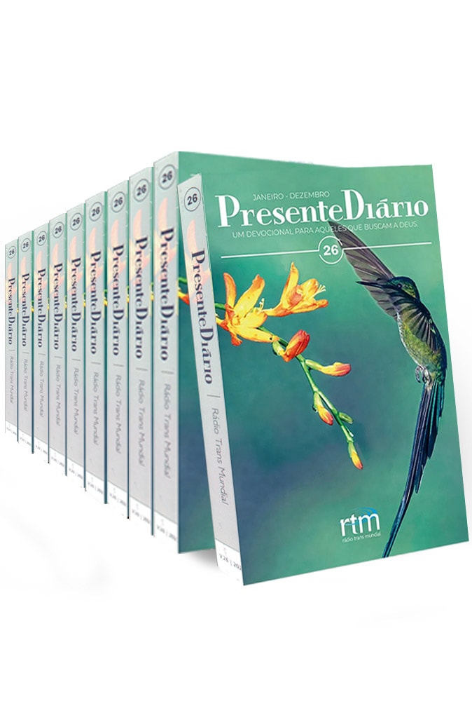 Kit 10 Devocionais Presente Diário 26 Tradicional, capa feminina com beija-flor e flor, em fila. — Plenitude