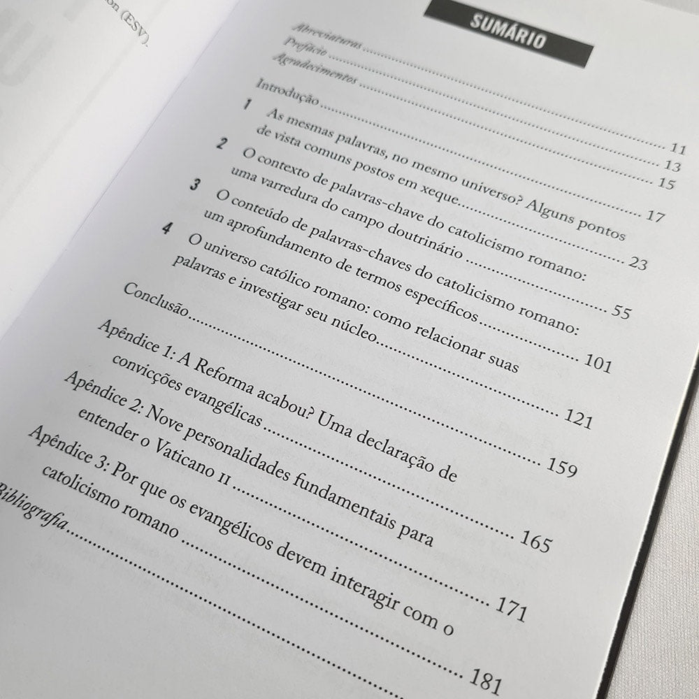 Mesmas Palavras, Universos Distintos | Leonardo de Chirico