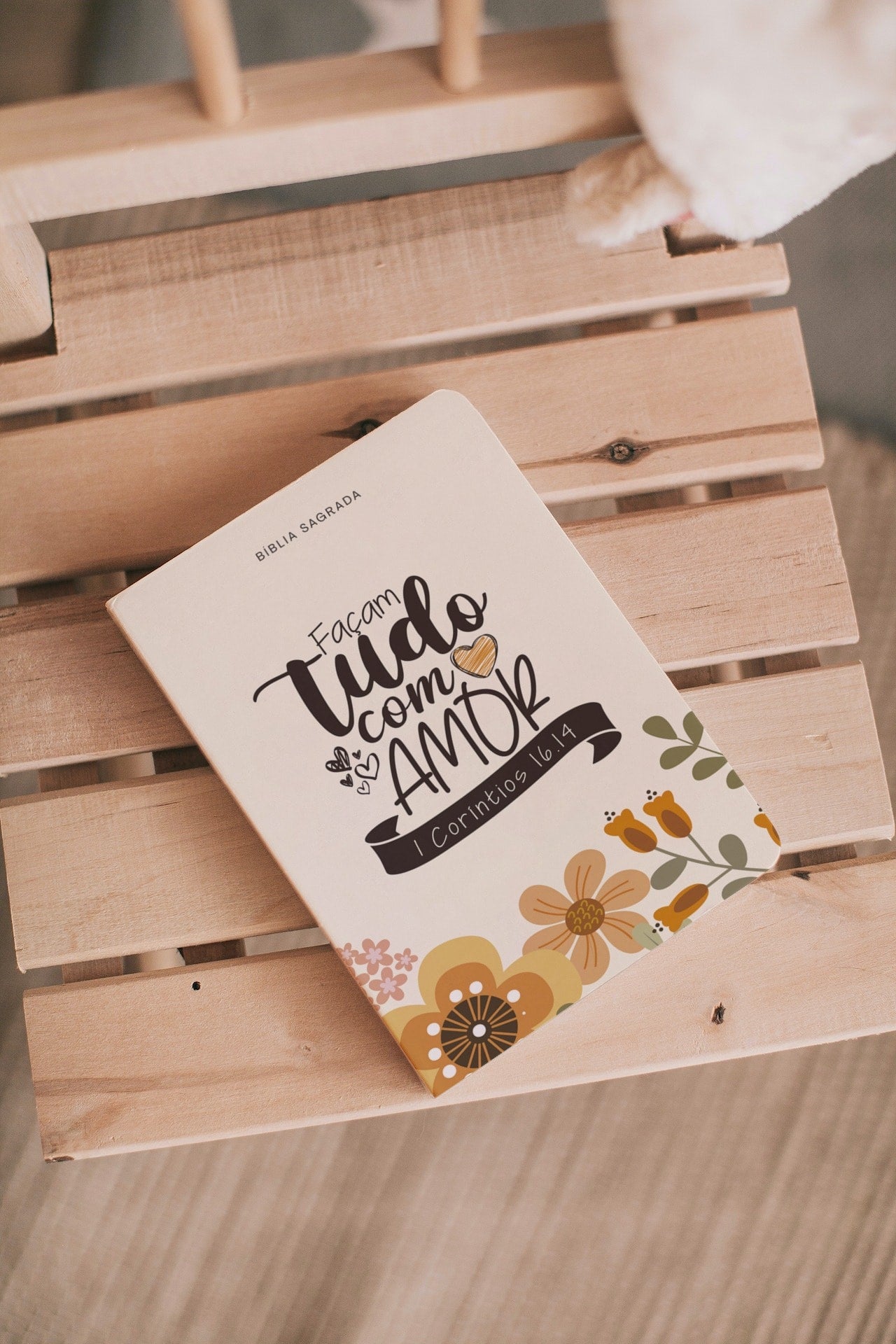 Bíblia Sagrada Façam Tudo Com Amor | NVI | Letra Normal | Flexível Soft Touch