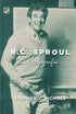 Livro R. C. Sproul, A Biografia, de Stephen J. Nichols, capa com foto em preto e branco de R. C. Sproul. — Plenitude