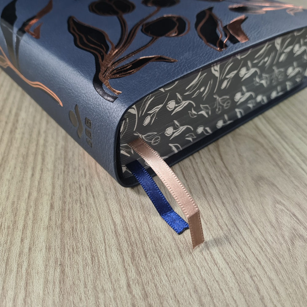 A Bíblia da Mulher | Letra Grande | ARC | Capa Luxo Azul