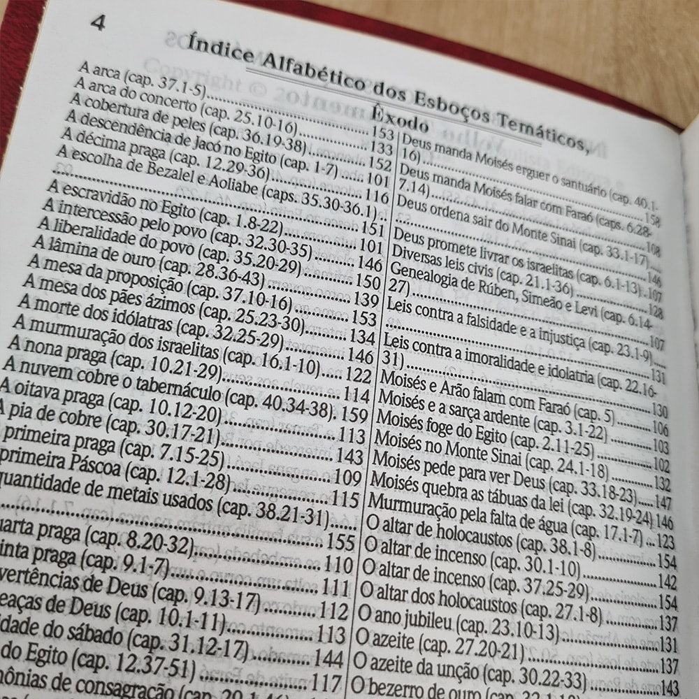 Bíblia Sagrada com Harpa Avivada e Corinhos | ARC | Letra Hipergigante | Capa Semiflexível Pink