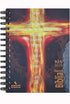 Bíblia Sagrada KJA 1611, capa dura espiral preta com arte de cruz em chamas e João 3:16. — Plenitude