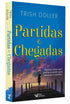 Livro de capa comum, Partidas e Chegadas, de Trish Doller, com uma silhueta em um píer ao pôr do sol. — Plenitude