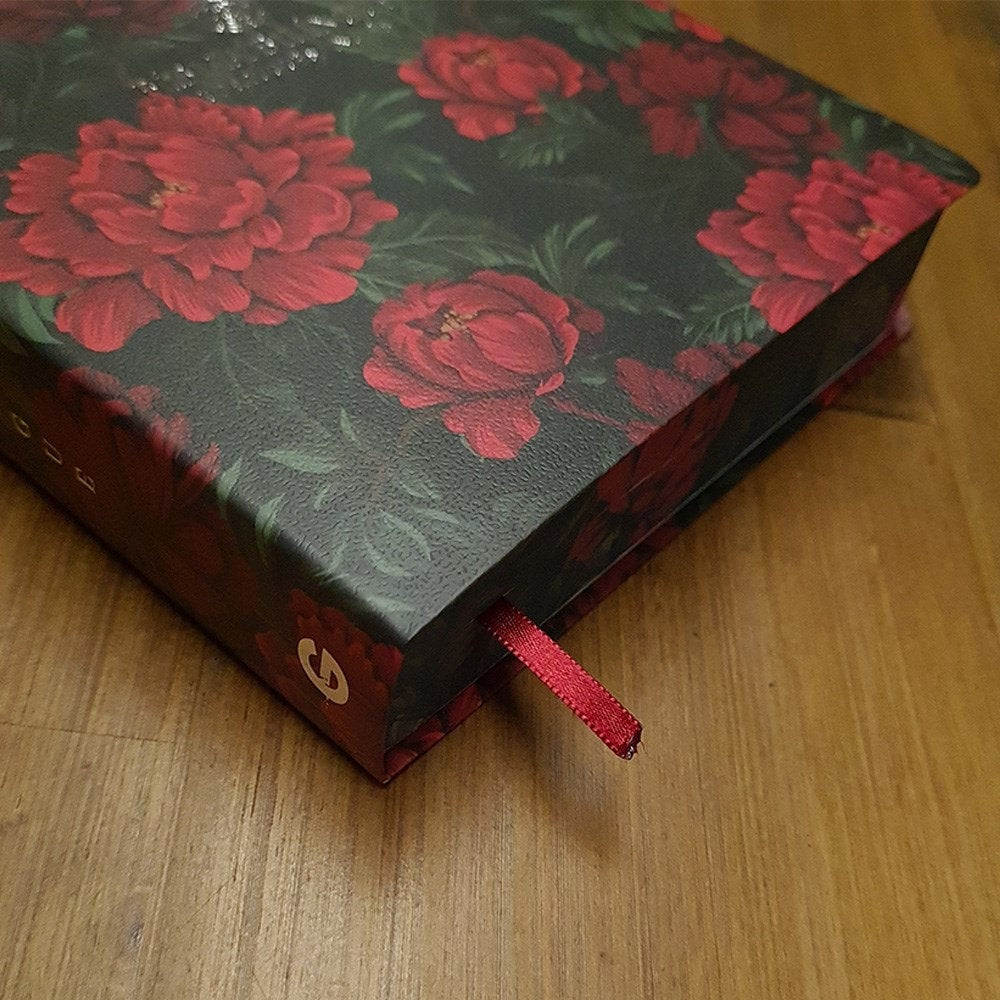 Bíblia Bilíngue | Português e Inglês | NVT | Letra Grande | Capa Flexível Aroma de Rosas