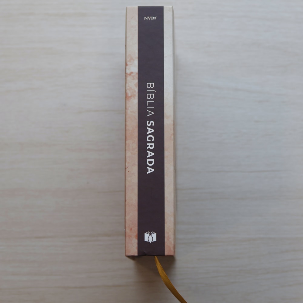 Bíblia Sagrada Leão de Judá | NVI | Letra Maior | Capa Dura Ilustrada