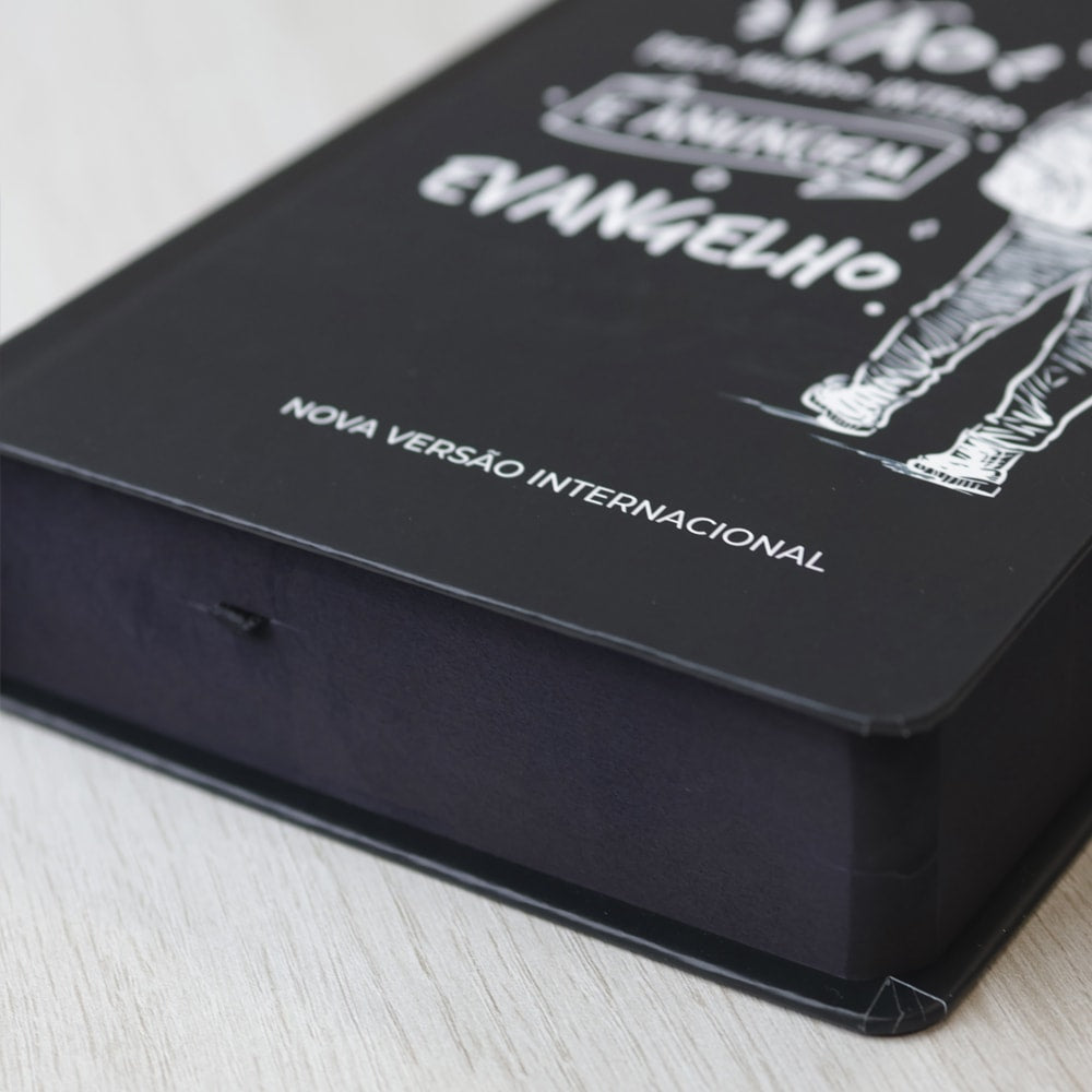 Bíblia Sagrada Vão Pelo Mundo | NVI | Letra Maior | Capa Dura Ilustrada