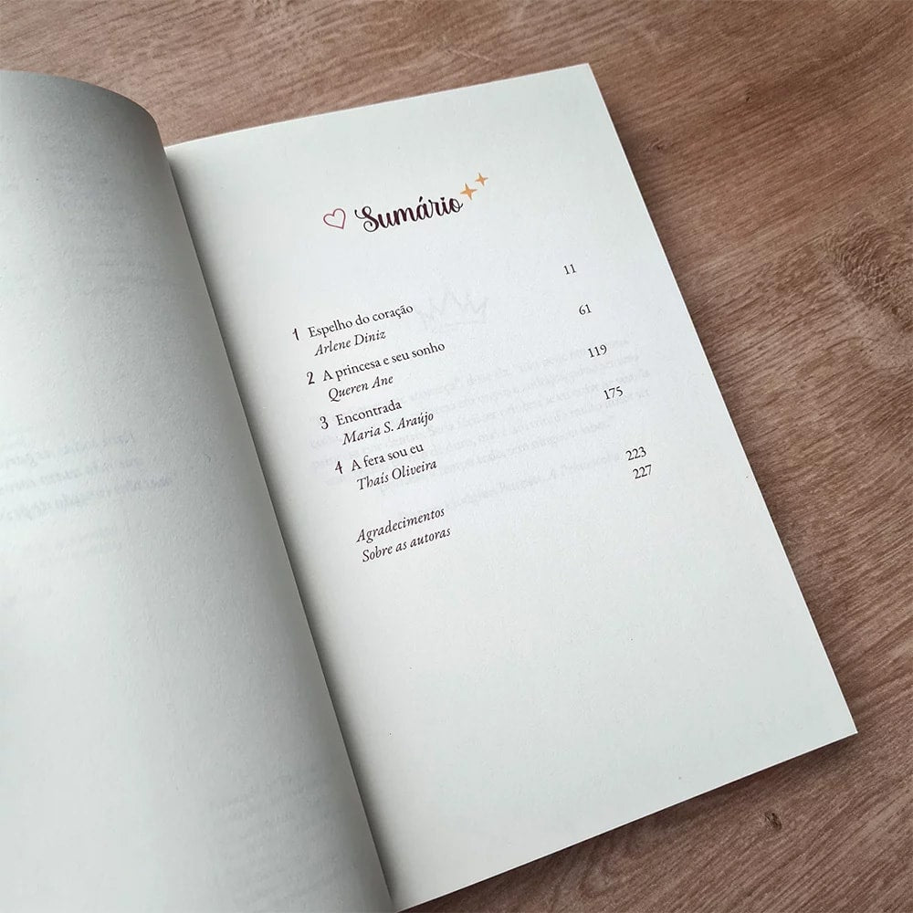 Kit Corajosas | Bíblia 365 + Livro Corajosas Os Contos Das Princesas Nada Encantadas