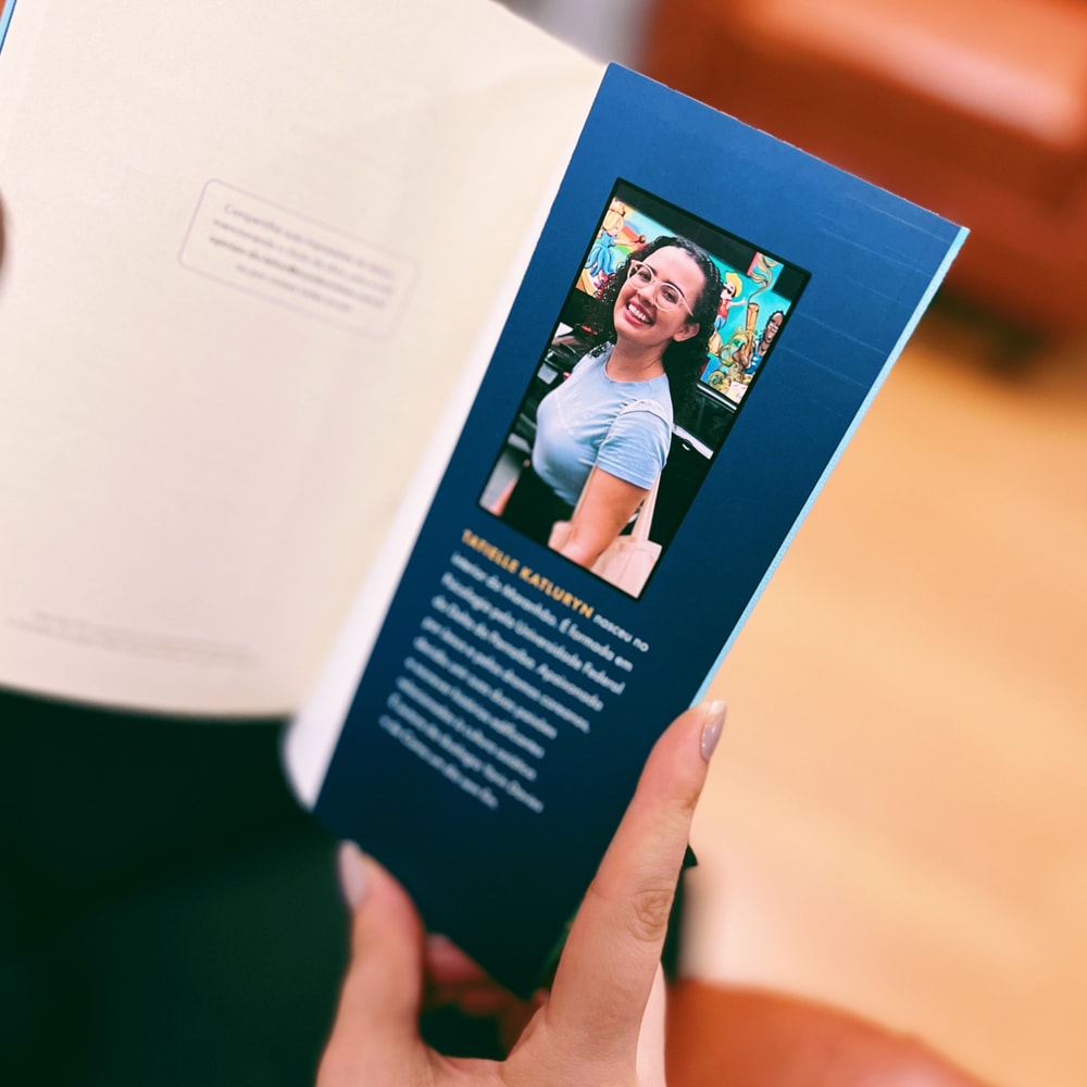 O Horizonte Mora em um Dia Cinza | Tatielle Katluryn