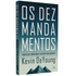 Livro Os Dez Mandamentos de Kevin DeYoung, capa branca e azul com montanhas. — Plenitude