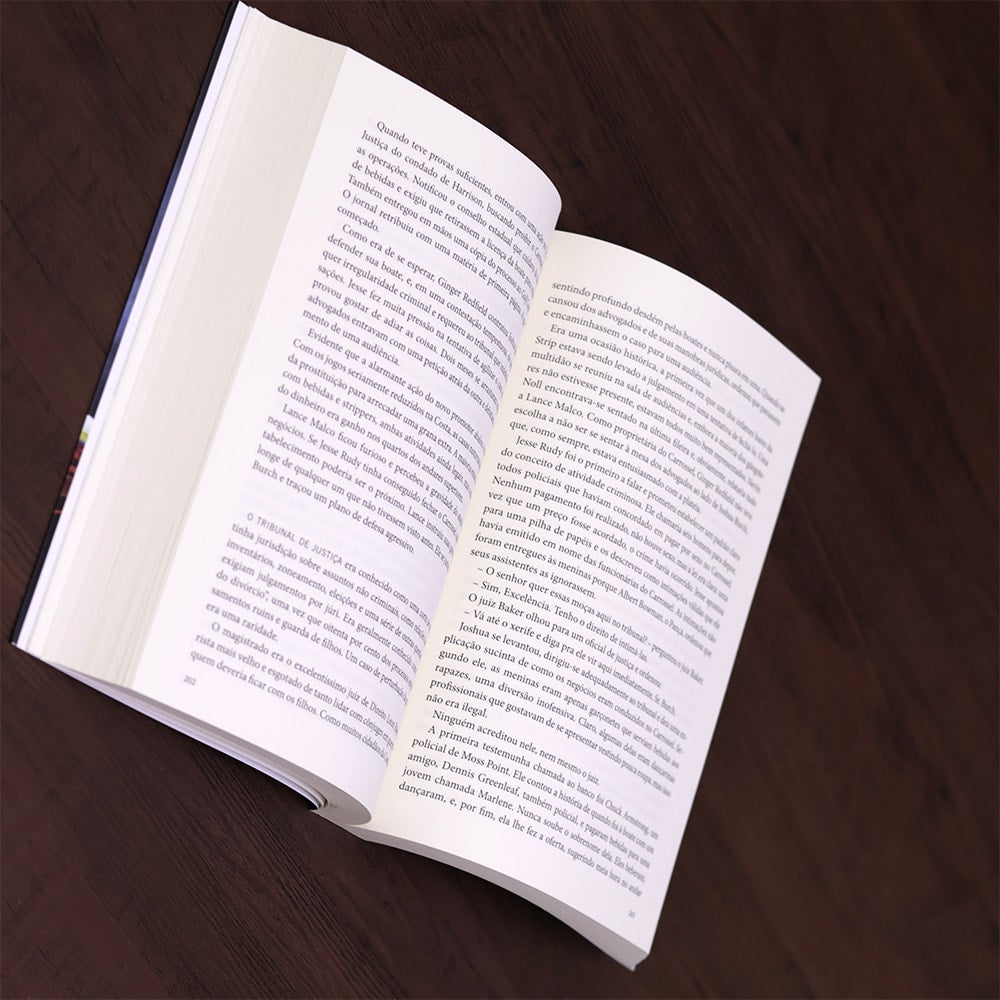 Em Lados Opostos | John Grisham