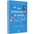 Livro Um Experimento de Amor em Nova York de Elena Armas, capa azul com ilustrações de pessoas e porta. — Plenitude