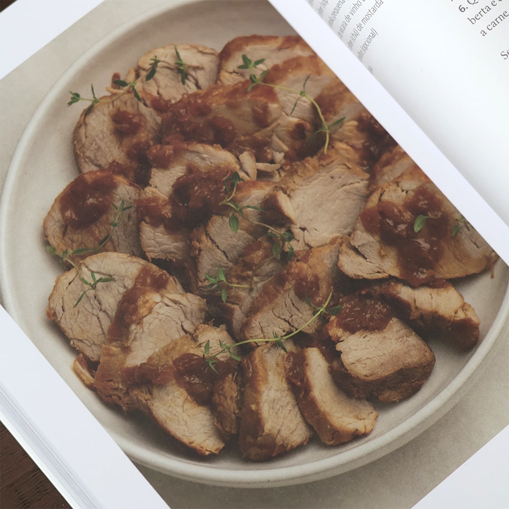 Na Cozinha |  Juliana Gueiros