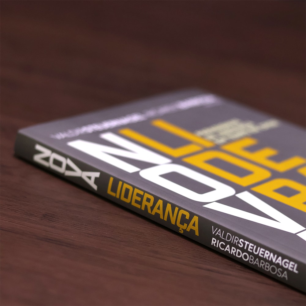 Nova Liderança |  Ricardo Barbosa de Sousa e Valdir R. Steuernagel
