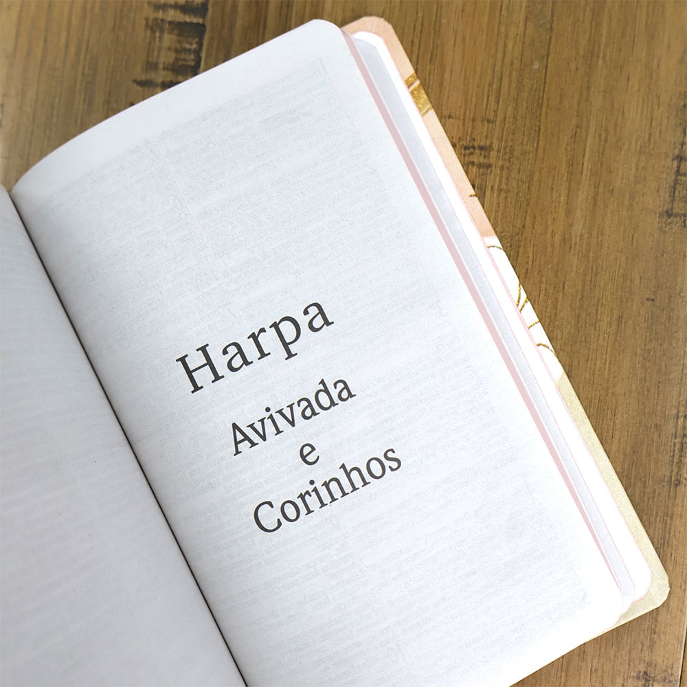 Bíblia Sagrada Folhagens Rosa| ARC | Letra Gigante | Capa Dura | Harpa Avivada e Corinhos