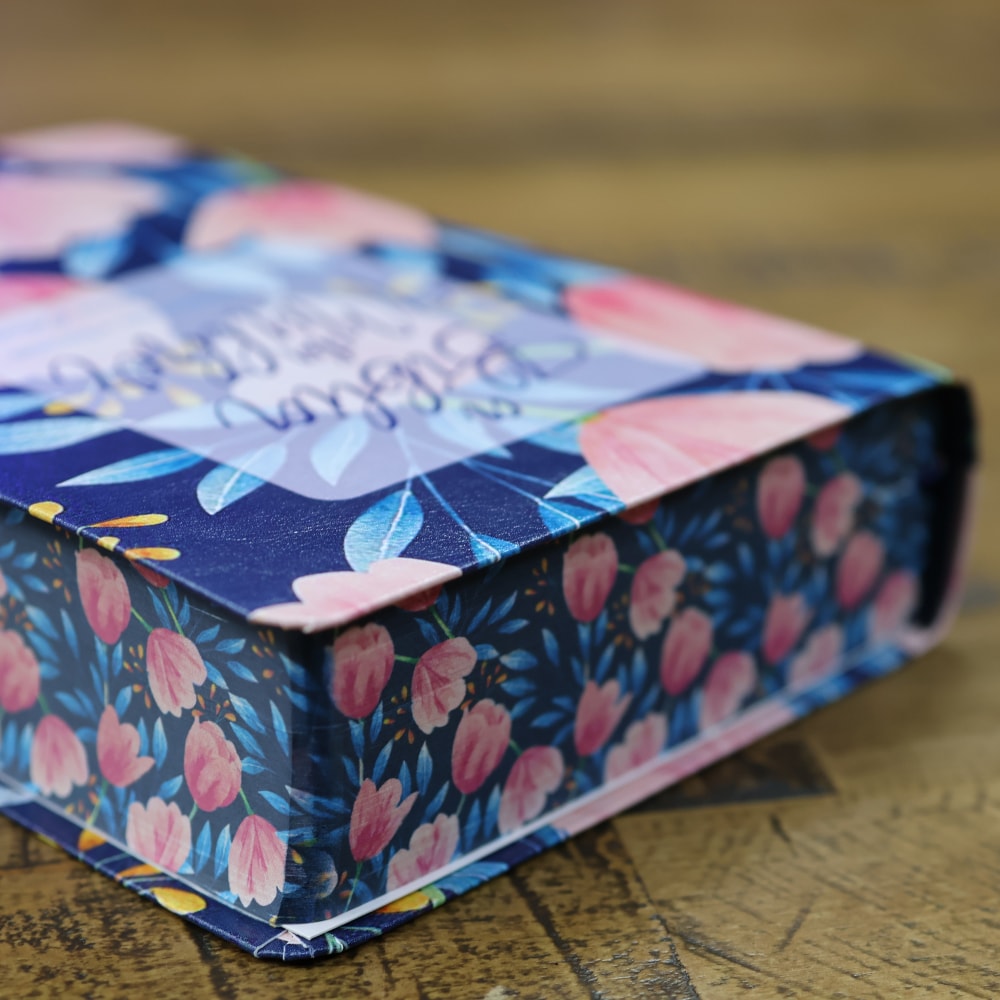 A Bíblia da Mulher | Portátil | NAA | Capa Azul Tulipa