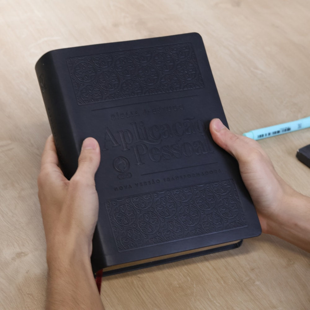 Bíblia de Estudo Aplicação Pessoal | NVT | Letra Grande | Luxo Preta