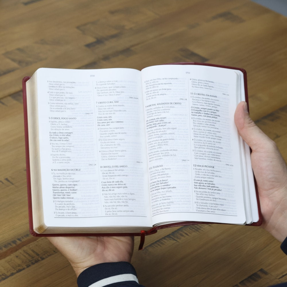 Bíblia de Estudo Explicada | ARC | Letra Média | Luxo Harpa Cristã Vinho