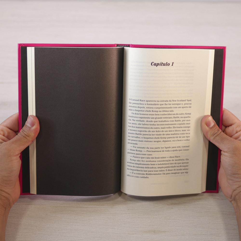 Um Brinde de Cianureto | Agatha Christie