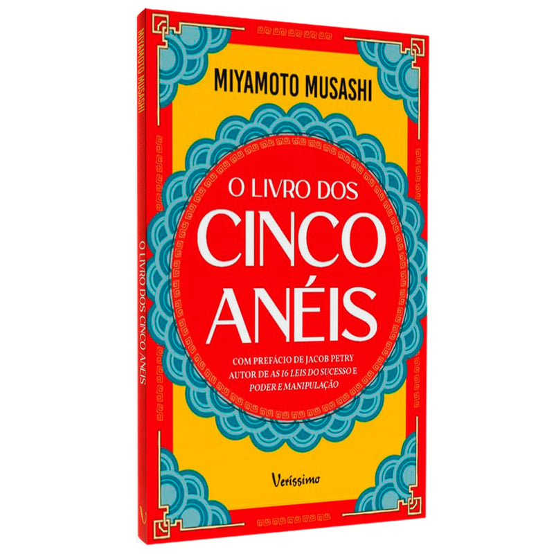 Livro O Livro dos Cinco Anéis, de Miyamoto Musashi, capa amarela com círculo vermelho e azul. — Plenitude