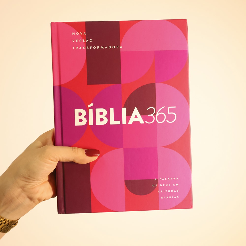Bíblia 365 Roxa Feminina | NVT | Letra Grande | Capa Dura