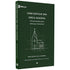 Livro "Como Edificar Uma Igreja Saudável" de Mark Dever & Paul Alexander, capa verde quadriculada com desenho de igreja. — Plenitude