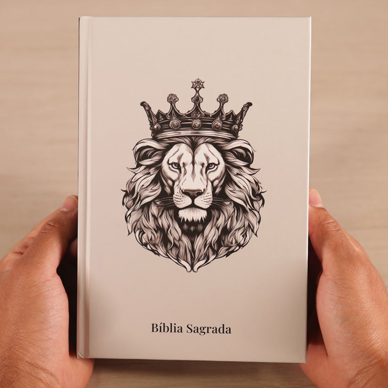 Bíblia Sagrada Leão Rei | NAA | Letra Normal | Capa Dura